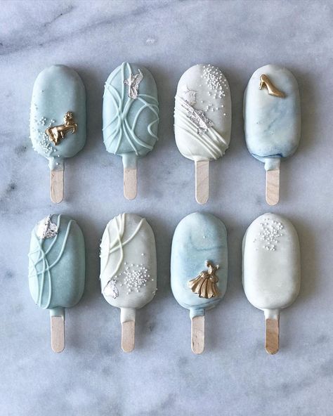 Cinderella Treats Ideas, Cinderella Cakesicles, Cinderella Themed Desserts, Cinderella Themed Food, Cinderella First Birthday Party, Cinderella Desserts, Cinderella Treats, Cinderella Dessert Table, Cinderella Theme Birthday Party