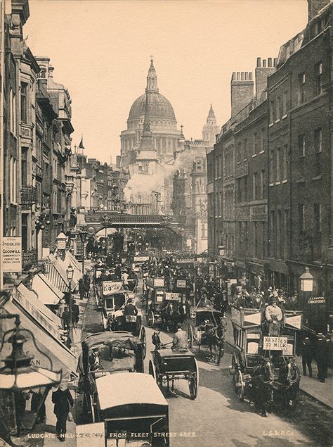 Ludgate Hill and Circus from Fleet Street Historic London, Victorian Street, Historical London, Dream Cast, London Buildings, Vintage England, Victorian Life, London Vintage, Victorian London