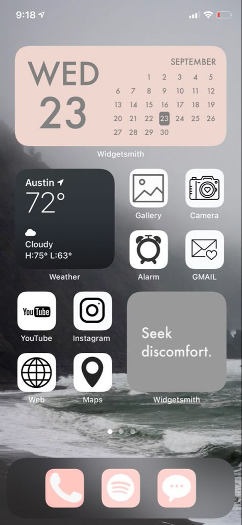 New IOS 14 Update. Cute layout. Inspo. #ios14 iphone display home screen Iphone Display Ideas Aesthetic, Iphone Display Ideas, Background Ios 16, Phone Wallpaper Glitter, Pink And Grey Aesthetic, Aesthetic Home Screen Layout, Phone Wallpaper Inspirational, Quote Phone Wallpapers, Wallpaper Quotes Iphone