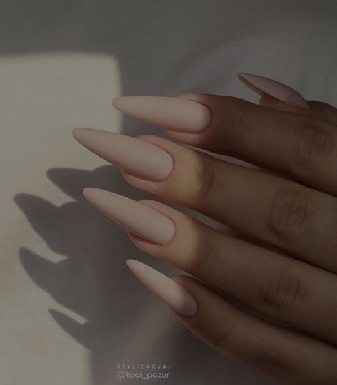 Soft Stiletto Nails, Long Oval Nails Design, Long Acrylic Nails Almond, Almond Long Nails, Long Oval Nails, Long Nails Almond, Matte Stiletto Nails, Sharp Nails, Wow Nails