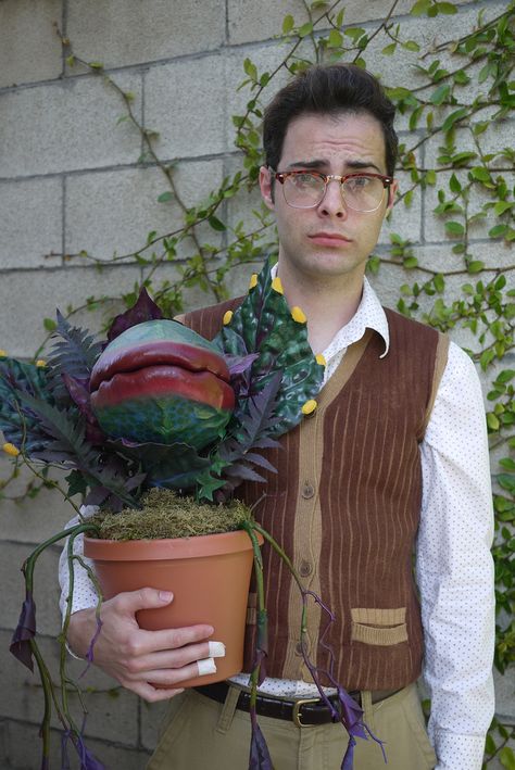 Simple Seymour Krelborn costume made up of altered thrift store finds. The main piece being the Audrey II prop I fabricated. Seymour Krelborn, Little Shop Of Horrors Costume, Puppet Costume, Audrey Ii, Plant Monster, Couple Cosplay, Horror Halloween Costumes, Fun Costumes, Little Shop Of Horrors