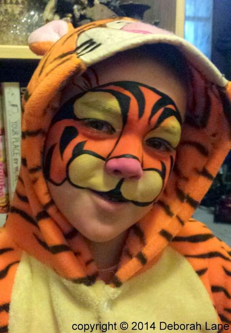 Tigger Tigger Halloween Makeup, Tigger Makeup Halloween, Tigger Make Up Halloween, Tigger Face Paint, Tigger Make Up, Winnie The Pooh Face Paint, Tigger Makeup, Disney Face Painting, Winnie The Pooh Face