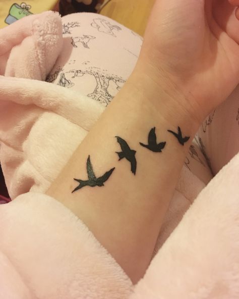 Four little birds #tattoo #firsttattoo #fourbirds #inked #birdtattoo Multiple Birds Tattoo, Little Birds Tattoo, Subtle Tattoos, Birds Tattoo, Little Birds, First Tattoo, Finger Tattoos, Flower Tattoos, Black Bird