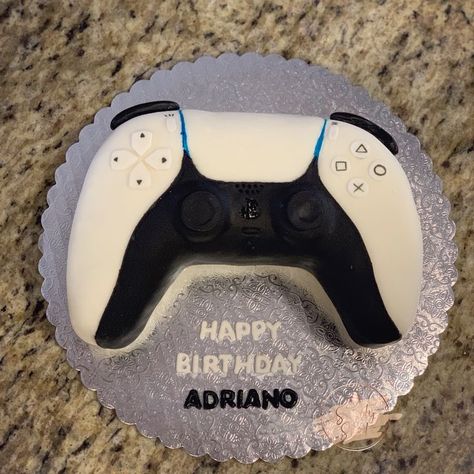 Game Controller Cake, Shaped Birthday Cake, Controller Cake, Barbie Theme Party, Playstation Controller, Barbie Theme, Cake Shapes, Playstation Games, Cakes For Men