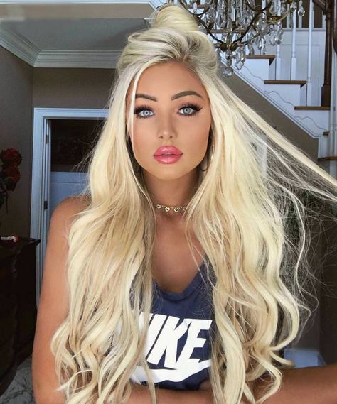 Katerina Rozmajzl (@katerinarozmajzl) Katerina Rozmajzl, Raw Hair, Bleach Blonde, Long Blonde, Lace Hair, Blonde Women, Long Blonde Hair, Blonde Wig, American Beauty