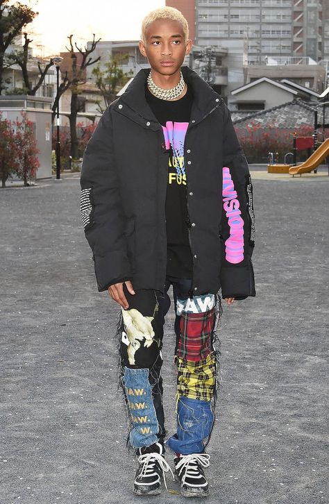 Jaden Smith Doesn't 'Categorize' Himself as 'Human': 'I'm My Own Thing' Jaden Smith Fashion, Sup Girl, Mode Hip Hop, Jaden Smith, Diy Vetement, Mens Fashion Streetwear, Looks Street Style, Streetwear Men Outfits, Mens Streetwear