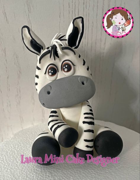 Zebra Juventus Zebra Cake Topper, Zebra Cake, Fondant Cake Toppers, Jungle Birthday, Girl Cakes, Fondant Cake, Clay Projects, Cake Toppers, Fondant