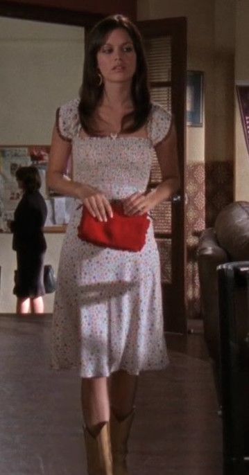 Summer Roberts Outfits The Oc, Summer The Oc Outfits, Rom Com Outfits, The Oc Outfits, Summer Roberts Outfits, Summer Oc, Tv Dress, 00’s Fashion, Heels 90s