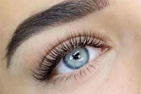 Natural Looking Lashes Extensions, Extremely Natural Lash Extensions, Minimal Eyelash Extensions, Eyelash Extensions Styles For Hooded Eyes, Wedding Lashes Extensions, Lash Inspo Eyelash Extensions Volume, Light Lash Extensions, Classic Eyelash Extensions Hooded Eyes, Natural Classic Lash Extensions