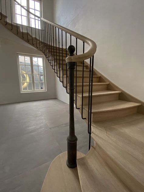 Rustic Staircase, Staircase Handrail, Dream Farmhouse, Wood Staircase, Double Sliding Doors, Doors And Floors, Wooden Staircases, Country Interior, Modern Mansion