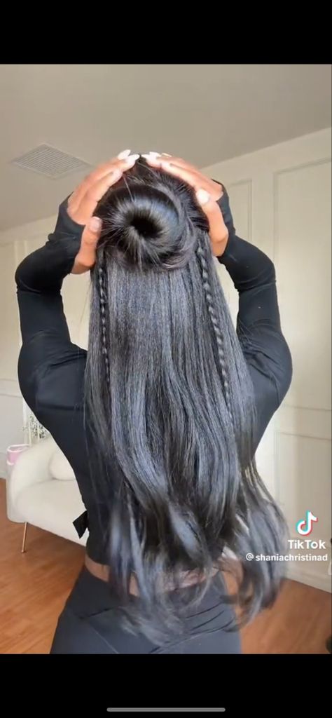 Half Up Half Down With Tiny Braids, Half Up Half Down With French Braid, Half Up Half Down Bun With Braids, Half Up Half Down Dutch Braid, French Braid Half Up Half Down, Korean Long Hairstyle, Bday Hairstyles, Dutch Braid Half Up, Braided Half Up Half Down Hair