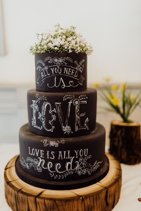 Biker Wedding Theme, Beatles Themed Wedding, Wedding Cake Rock, Beatles Wedding, Rock N Roll Bride Magazine, Wolf Wedding, Chalkboard Cake, Rocker Wedding, Black Wedding Cake