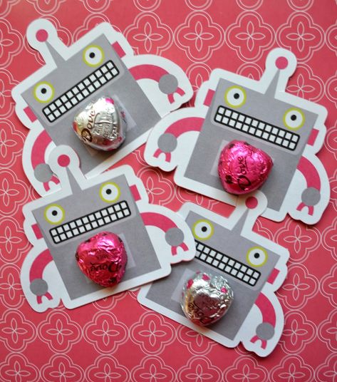 Robot Valentines, Last Minute Valentines, Valentines Robots, Fun Holiday Treats, Robot Birthday Party, Robot Theme, Treat Toppers, Creative Gift Wrapping, Love Coupons