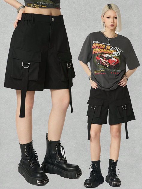 Black Cargo Shorts Outfit, Cargo Shorts Aesthetic, Tomboy Shorts, Techwear Shorts, Cargo Shorts Outfit, Goth Prom, Techwear Pants, Outfit Oversize, Outfits Baggy