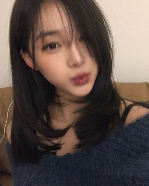 Long Bob Hairstyles Korean, Short Hair Frame Face, Asian Long Bob Haircut, Medium Hair Styles Asian, Japanese Medium Haircut, Korean Middle Length Hair, Pretty Haircuts Medium, Korean Shoulder Length Hair, Asian Short Haircut