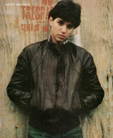 Ralph Macchio Lockscreen, Ralph Macchio Photoshoot, Ralph Macchio Wallpaper Iphone, Ralph Macchio Computer Wallpaper, Ralph Macchio Pictures, Funny Ralph Macchio Pictures, The Outsiders Johnny, Ralph Macchio With His Kids, Daniel Karate Kid