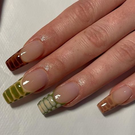 Snake French Tip Nails, Alligator Skin Nails, Snake Skin Nails Designs, Cottage Nails, Green And Brown Nails, Snake Skin Nails, Skin Nails, Soft Nails, Hair Skin Nails