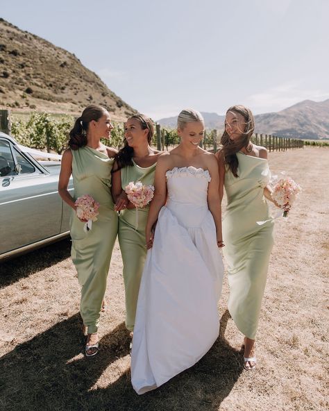 A Heartwarming Vineyard Wedding in New Zealand✨ In the serene town of Wanaka, New Zealand, Kate and Tom celebrated their love in a relaxed and heartwarming ceremony. They spent about 18 months planning their big day, working with Alexandra Kate Creative Studios to bring their vision to life. As a result, the wedding felt warm, sophisticated, and fun, incorporating elements of tradition mixed with a garden vibe. It spanned four days, beginning with a rehearsal dinner and ending with a celebra... Story Planner, Wedding Felt, Twin Daughters, Wanaka New Zealand, Four Days, Second Day, Vineyard Wedding, Rehearsal Dinner, Rehearsal Dinners