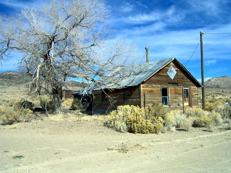 Desert Shack Ghost Towns In Nevada, Nevada Ghost Towns, Calico Ghost Town, Town Building, Mining Town, Small Town America, Las Vegas City, Real Ghosts, Nevada Usa