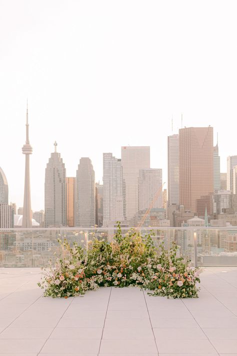 Ground Floral Installation Wedding, Floor Floral Arch Wedding, Ground Arches Wedding, Floral Arch On The Ground, Ground Arch Floral, Semi Circle Ceremony Flowers, Floor Floral Arch, Wedding Ceremony Floor Arch, Flower Arch On Ground