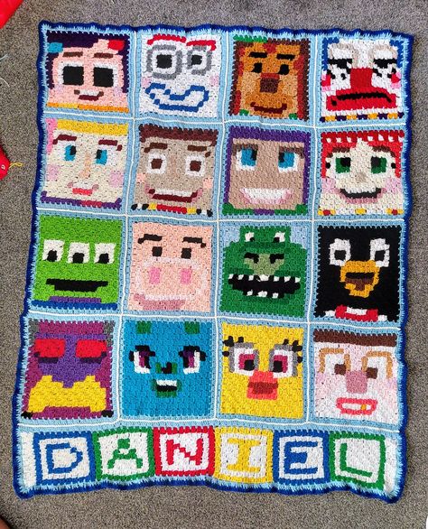 Fortnite Crochet, Crochet Banner, Crochet Inspo, Granny Square Blanket, Square Crochet, Granny Square Crochet Pattern, Crochet Blankets, Tunisian Crochet, Granny Squares