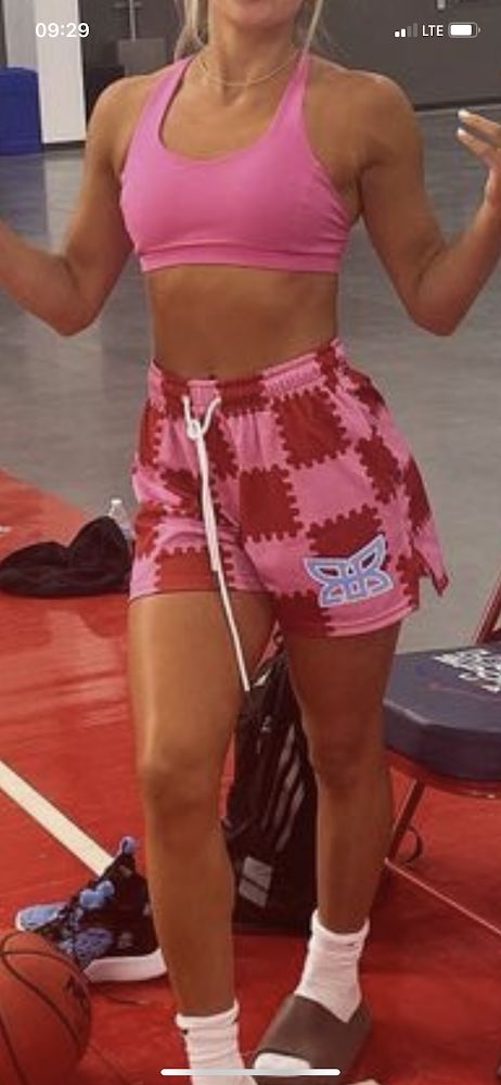 Pink Basketball Shorts, Girls Basketball Shorts, Basketball Shorts Girls, Pink Basketball, Bday Wishlist, Fitness Career, Girls Basketball, Basketball Girls, Basketball Shorts