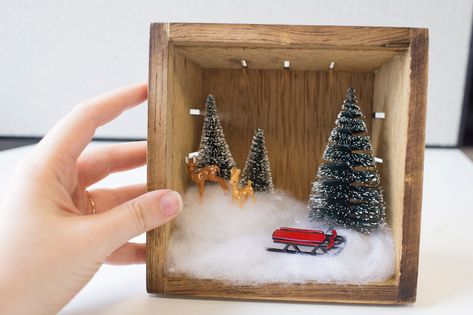 Diy Christmas Shadow Box, Shadow Box Diy, Shadow Box Ideas, Christmas Diorama, Diy Shadow Box, Christmas Shadow Boxes, Shadow Box Art, 3d Shadow Box, Diy Picture Frames