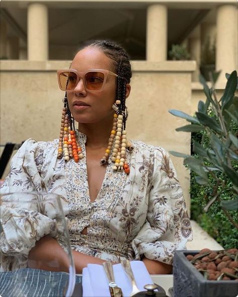 Easy Braids With Beads, Alicia Keys Cornrows, Fulani Cornrows, Cornrows With Beads, Alicia Keys Braids, Braid Trends, Back Braid, Milkmaid Braid, Types Of Braids