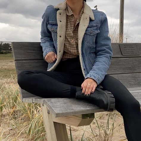 Wool Jean Jacket Outfit, Trucker Jean Jacket Outfit, Levi Sherpa Jacket Outfit, Sherpa Jean Jacket Outfit, Levis Sherpa Jacket Women Outfit, Sherpa Trucker Jacket Outfit, Denim Sherpa Jacket Outfit, Levis Jacket Outfit, Levi’s Sherpa Jacket Outfit