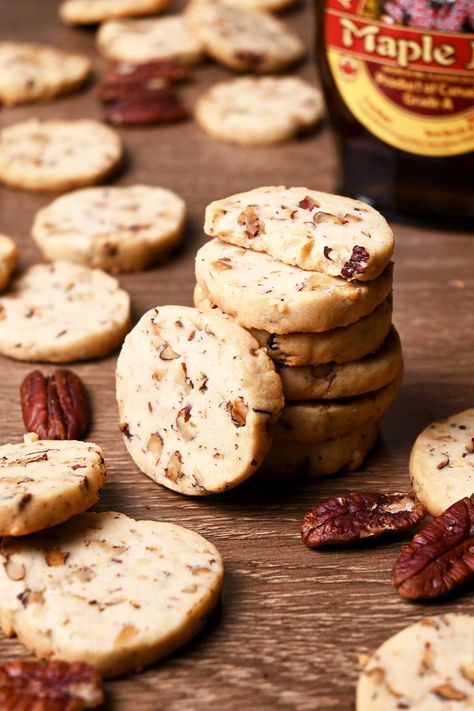 Dutch Shortbread Cookies, Pecan Cookies Christmas, Maple Pecan Shortbread Cookies, Pecan Pie Shortbread Cookies, Cranberry Sauce Cookies, Maple Pecan Shortbread, Walnut Shortbread Cookies, Maple Cookies Recipe, Maple Pecan Cookies