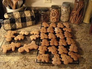 Ginger Bread Men for the Christmas tree ornaments:  Ornamental Gingerbread Dough Recipe Gingerbread Dough Recipe, Gingerbread Dough, Prim Crafts, Crafting Recipes, Beachy Christmas, Gingerbread Ornaments, Prim Christmas, The Hollow, Primitive Crafts