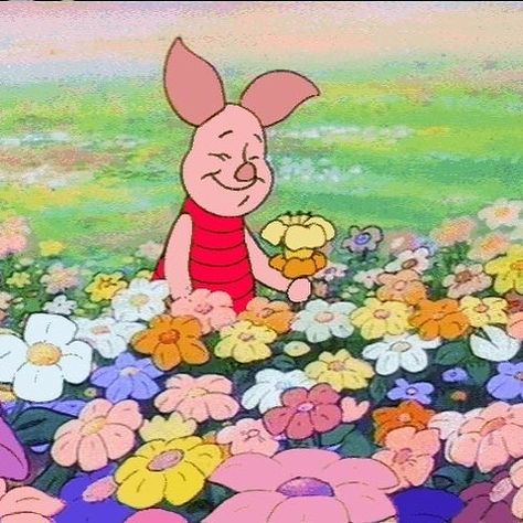 VINTAGE CARTOONS 🧸 (@50scartoons) • Instagram photos and videos Piglet Disney, Piglet Winnie The Pooh, Dibujos Toy Story, Playlist Covers Photos, Winnie The Pooh Pictures, Vintage Cartoons, Classic Pooh, Winnie The Pooh Friends, Old Disney