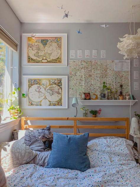 Cozy Dorm, World Map Tapestry, Map Tapestry, Exploration Art, Dorm Style, College Dorms, College Dorm Room Decor, Shared Bedroom, Dorm Room Inspiration