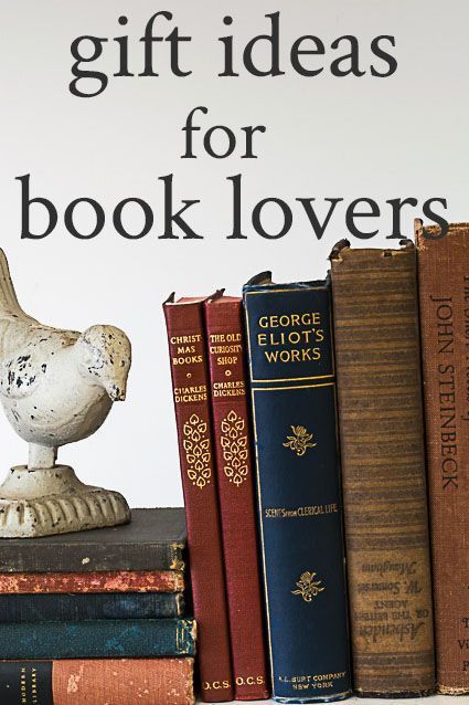 Book Club Gift Ideas, Gift Ideas For Book Lovers, Literature Gifts, Book Socks, Literature Teacher, Gifts For Book Lovers, Bookclub Gifts, Gifts For Librarians, Club Ideas