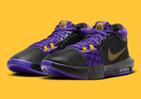 Nike Essentials, Lebron James Shoes, Devin Booker, Nba Season, Tar Heels, Nike Lebron, Nike Basketball, Kobe Bryant, Los Angeles Lakers