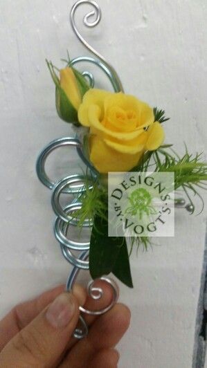 Unique Corsage, Yellow Spray Roses, Prom Boutonniere, Body Flowers, Homecoming Flowers, Prom Corsage And Boutonniere, Boutonnieres Prom, Yellow Prom, Prom Corsage