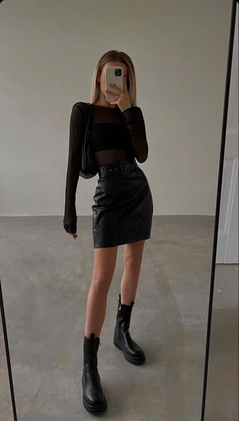 Leather Skirt Outfit Night Out, Leather Skirt Party Outfit, Sheer Black Top Outfit, Black Skirt Outfit Party Night, Casual Night Out Outfit, Black Skirt Outfits, Spring Date, Leather Skirt Outfit, Date Night Outfits