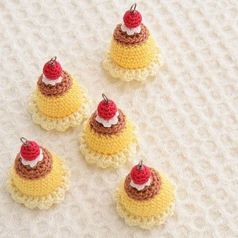 Crochet Pudding, Cake Crochet, Food Amigurumi, Crochet Cake, Crochet Cupcake, Food Crochet, Amigurumi Food, Custard Pudding, Crochet Fairy