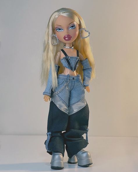 Bratz Inspo Outfit, Las Bratz, Bratz Outfit, Bratz Doll Makeup, Bratz Doll Outfits, Doll Halloween Costume, Bratz Girls, Bratz Inspired Outfits, Boujee Outfits