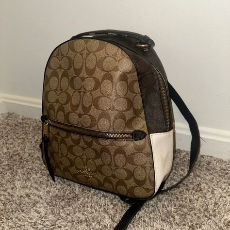 Coach backpack Coach Backpack, Coach Handbags, Medium Size, Conditioner, Backpacks, Handbags, Fashion Design, Closet, Fashion Trends