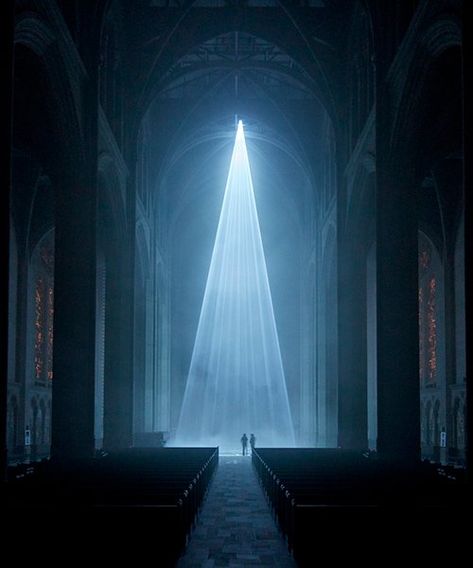 'grace light' illuminates san francisco cathedral with ephemeral atmosphere Lights Artist, Cathedral Windows, California City, Landscape Concept, Bay Lights, Episcopal Church, Curtain Lights, Event Inspiration, Better Day