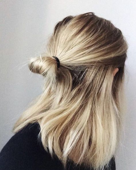 Photo Balayage Inspiration, Blonde Lob, Face Time, Long Blonde, Cool Things, Beauty Queen, Good Hair Day, Long Blonde Hair, Pixie Cuts