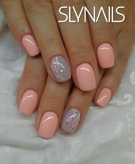 Fashion Short Nails 2023, Gel Nail With Accent Nail, Nail Ideas For Summer Wedding, Classy Spring Nails Square, Spring Nails For Work, Springtime Nails Pastel Colors, Classy Spring Nails Short, Peach Colored Nails Designs, May Dip Nails