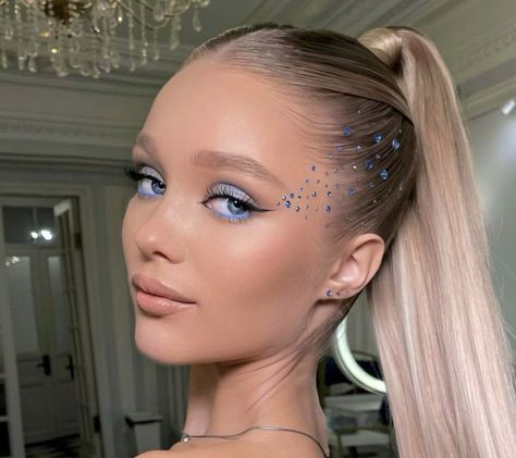 White Party Hair Ideas, Hair Gems Ponytail, Dance Makeup Competition Glitter, Hair Styles With Rhinestones, Dance Hair Styles Competition, Hairstyles For Performances, Hairstyle With Gems, Makeup For Dance Performance, Dance Performance Hairstyles