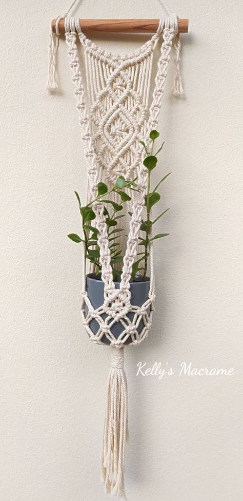 Macrame And Flowers, Makrame Flower Hanger Diy, Macrame Plant Wall Hanger, Easter Macrame, Macrame Pot Hanger, Macrame Plant Hanger Wall, Macrame Wall Plant Hanger, Diy Macrame Plant Hanger Tutorials, Macrame Modern