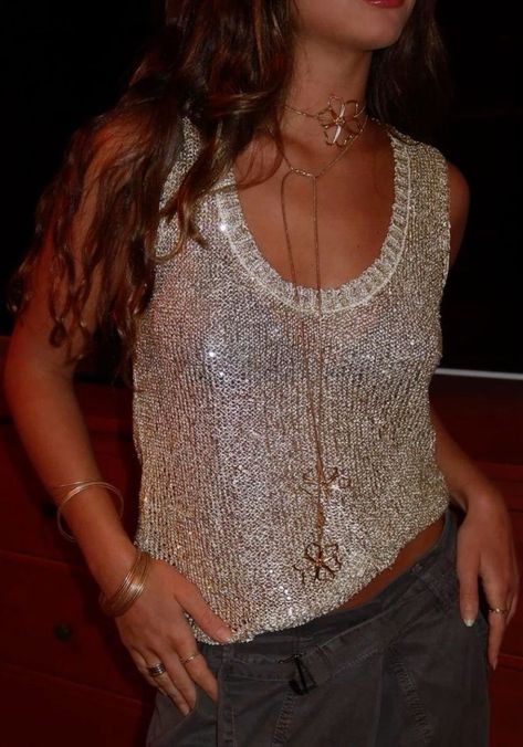 sparkle tops Look Festival, Fest Outfits, Party Fits, Night Out Outfit, Pinterest Account, Going Out Outfits, Looks Style, Night Outfits, Festival Outfit