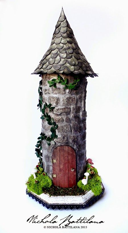 Pringles Can upcycle - A girl and a glue gun Rapunzel Tower, Pringles Can, Clay Fairy House, Fairy House Diy, A Small House, Faeries Gardens, Clay Fairies, Fairy Garden Houses, Diy Fairy