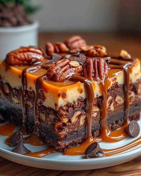 recipes tower community | 🌟 Irresistible Turtle Brownie Cheesecake 🌟 | Facebook Turtle Brownie Cheesecake, Turtle Brownie, Turtle Brownies, Turtle Cheesecake, Brownie Cheesecake, Cheesecake Lovers, Caramel Crunch, Chocolate Crunch, Caramel Brownies