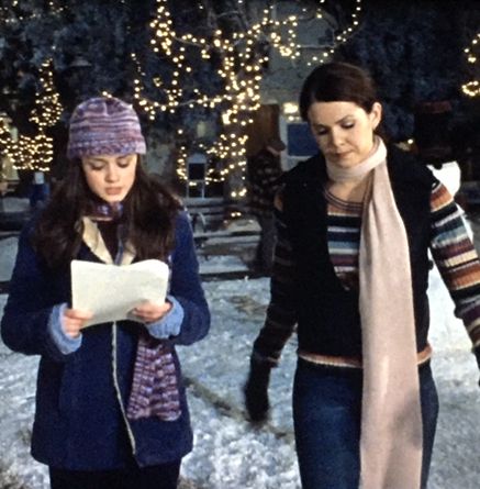 Gilmore Girls Winter Aesthetic, Winter Gilmore Girls Aesthetic, Gilmore Christmas, Gilmore Girls Winter, Gilmore Girls Christmas, Gilmore Girls Lane, Ugg Season, Gilmore Girls Fashion, Gilmore Girls Outfits