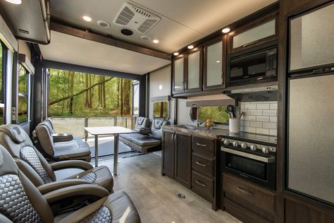 Grand Design RV Momentum 21G - RV Lifestyle Magazine Luxury Rv Living, Grand Design Rv, Roof Ladder, Full Size Suv, Above Cabinets, Luxury Rv, Rv Lifestyle, London Ontario, Toy Hauler